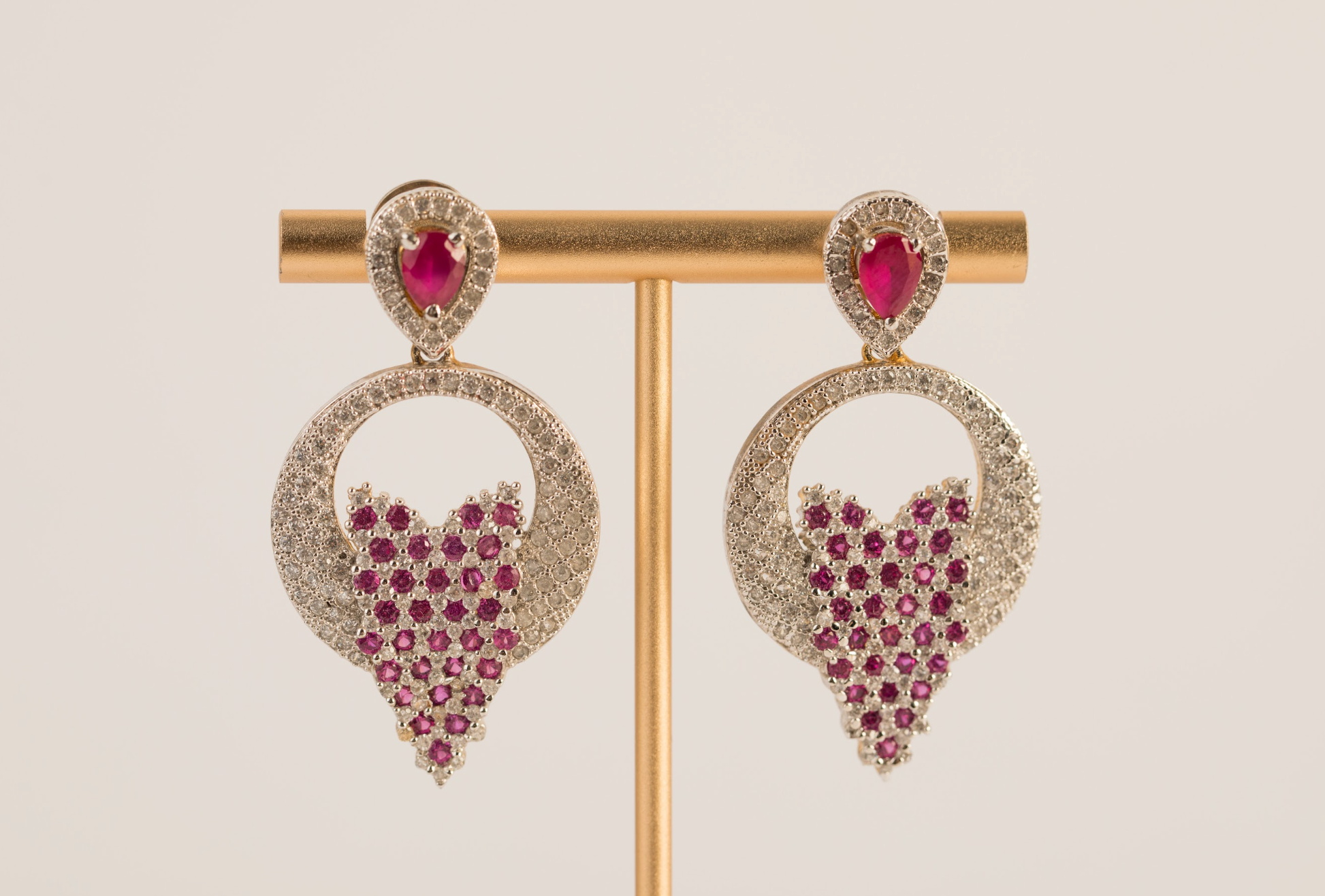 Aretes Hindus Plata con Rubis (Corazón)