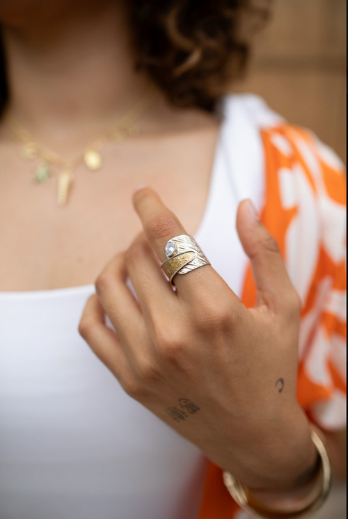 Anillo de Plata Ajustable con Piedras Naturales Gotita transparente