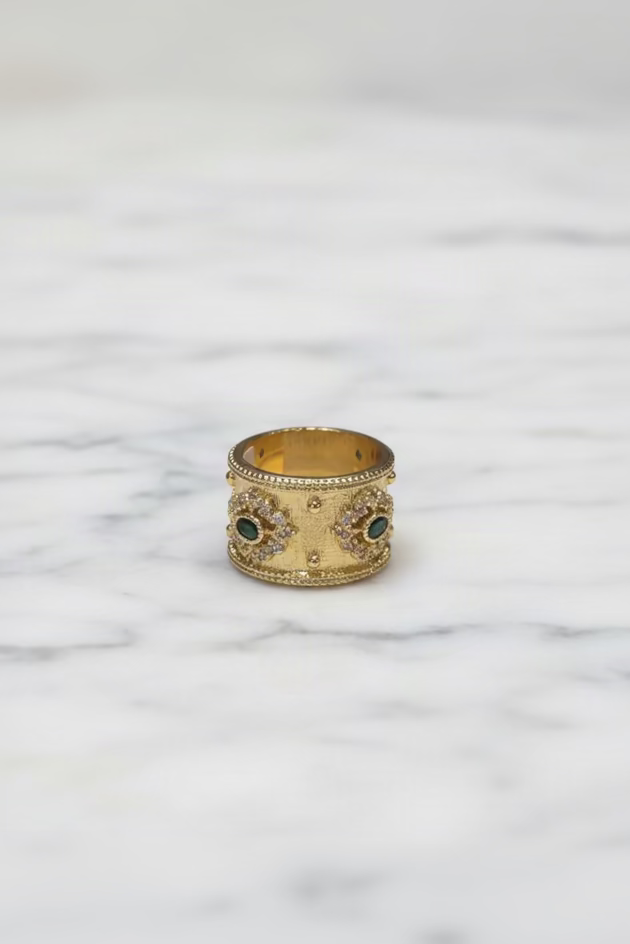 Anillo Chapa de Oro con Piedras Naturales