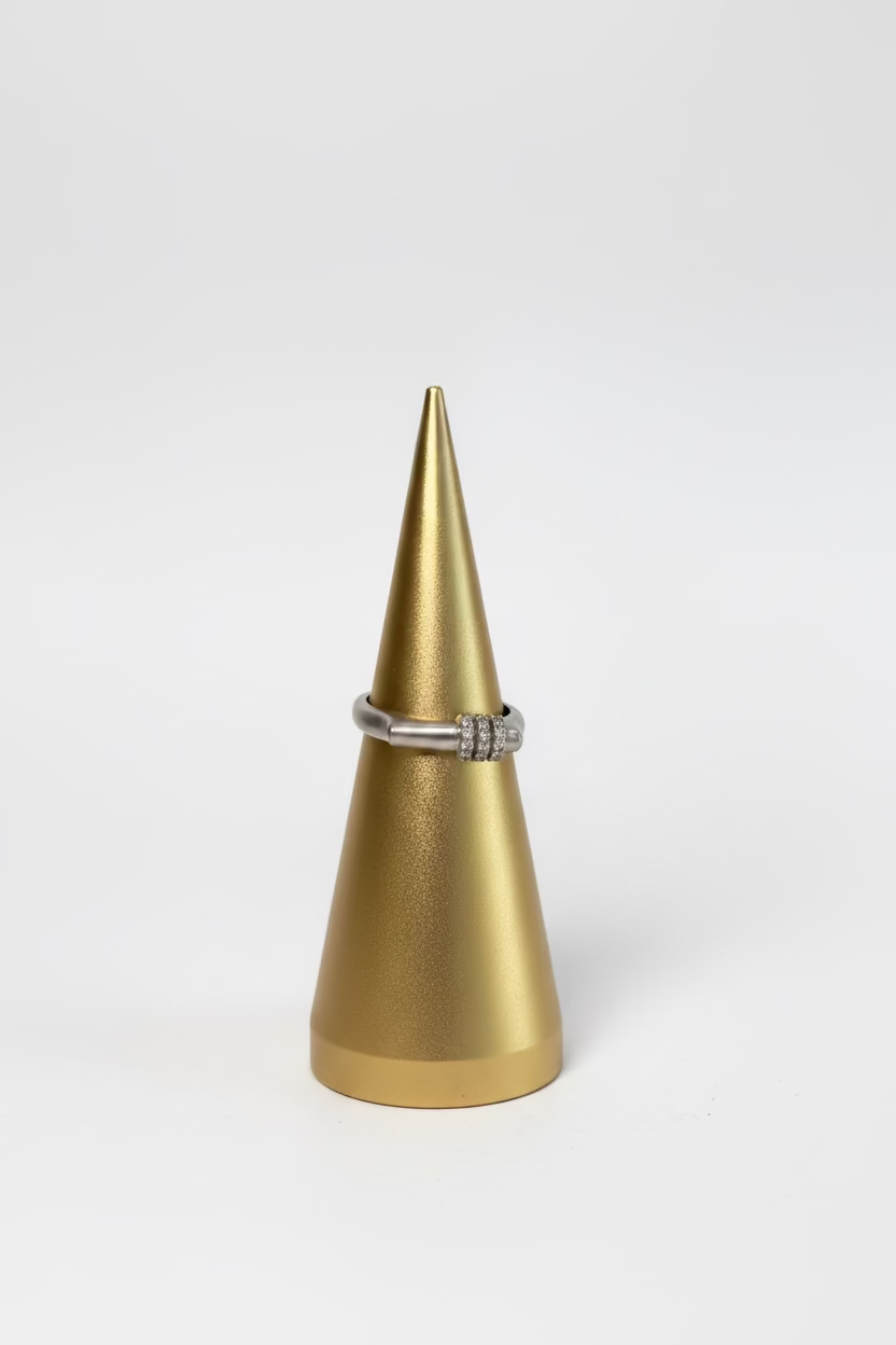 Anillo de Plata Cuadrado con 3 Guías de Sisis