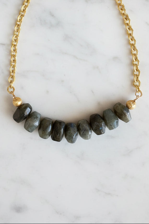 Collar Lúa