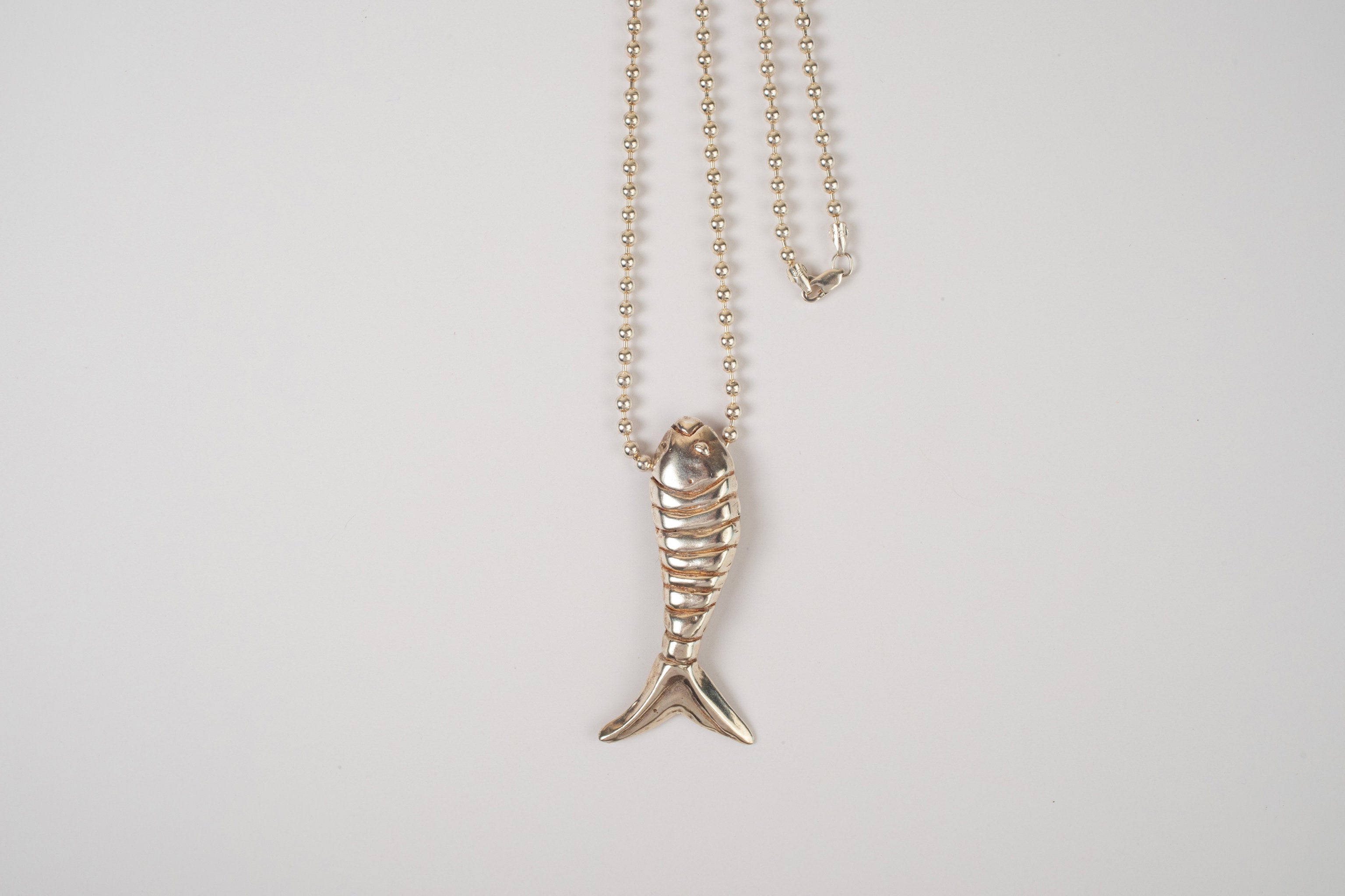 Pescado con Cadena de Plata .925