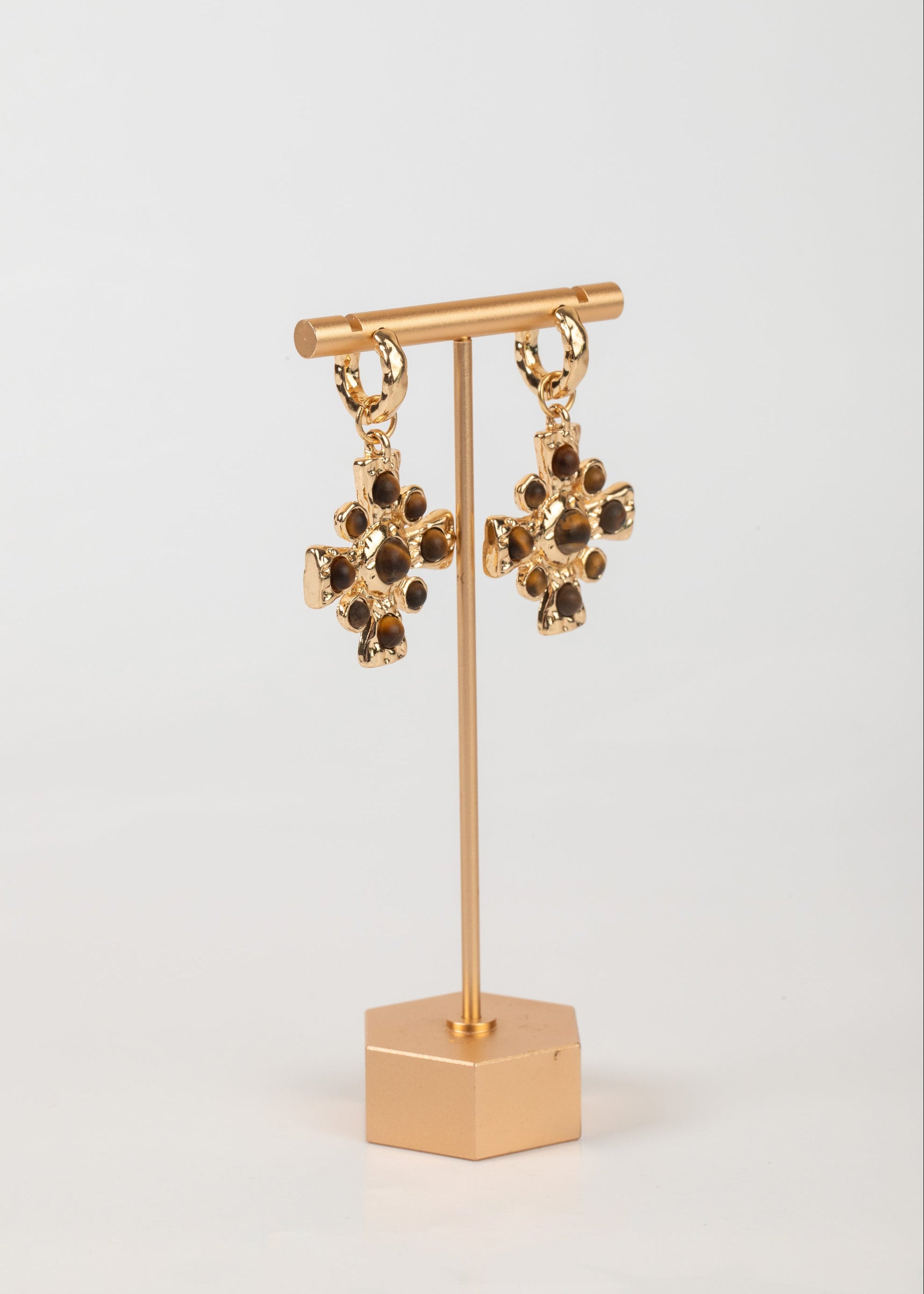 Aretes de Cruz Gold Plated con Ojo de Tigre